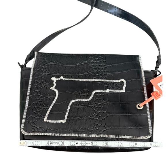 Verdict still out  black bag - Picture 6 of 8